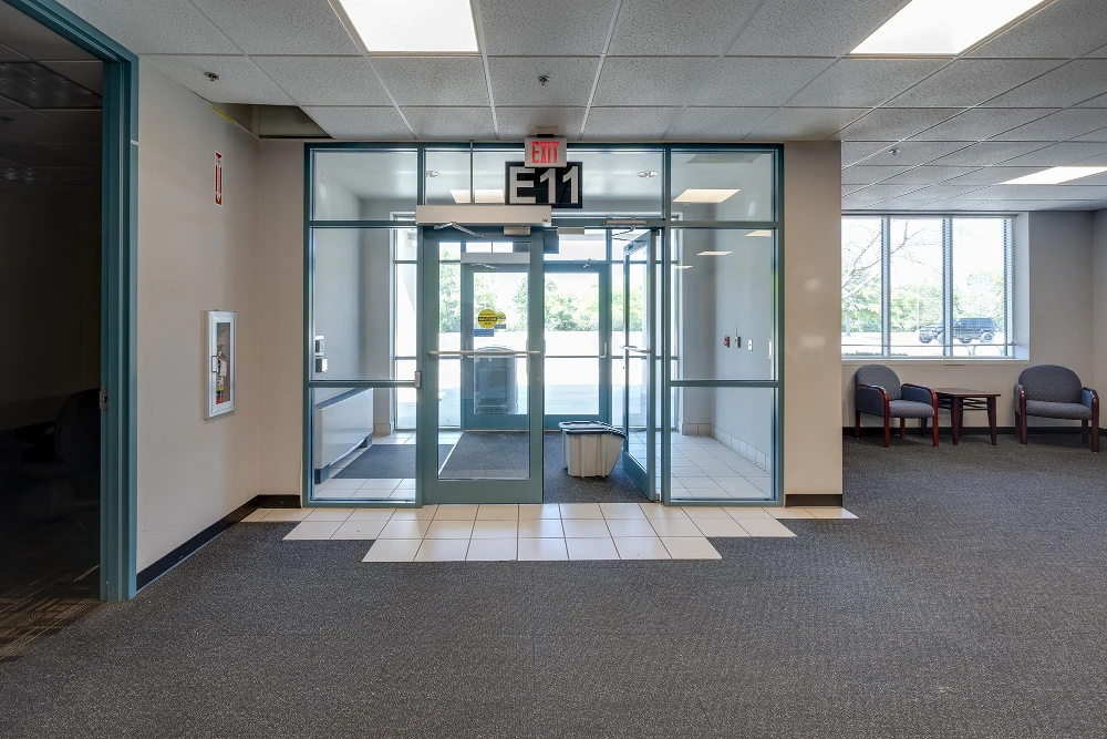 REIT Sale | 105K SF Industrial | 22'-24 Ceiling Heights | Kansas City MSA