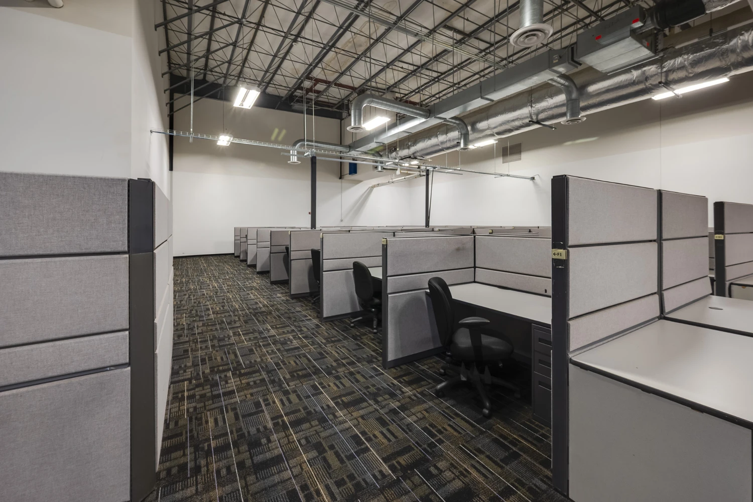 REIT Sale | 105K SF Industrial | 22'-24 Ceiling Heights | Kansas City MSA