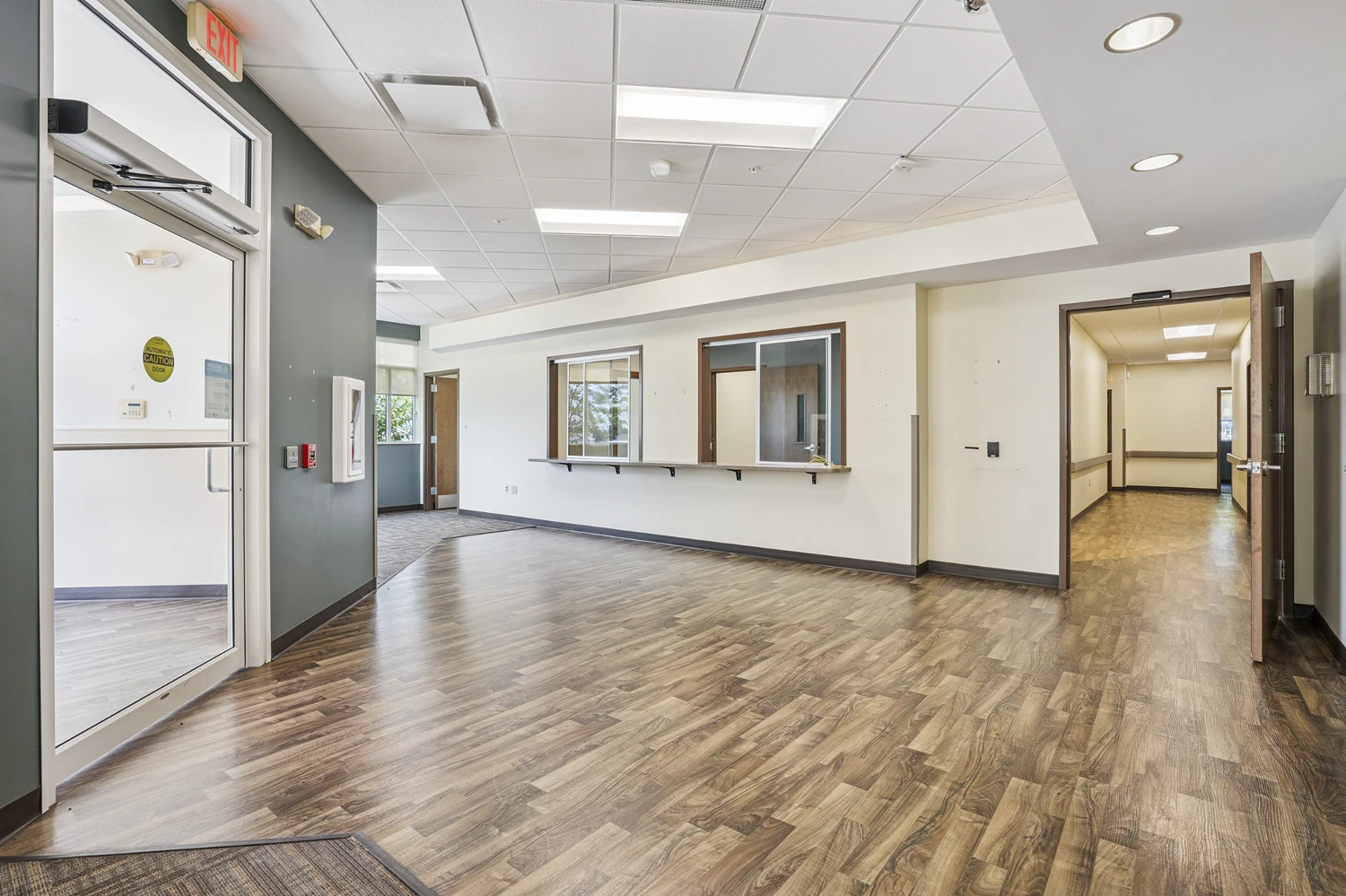 REIT Sale | First Bid Meets Reserve - Former VA Outpatient Clinic | Galesburg, IL