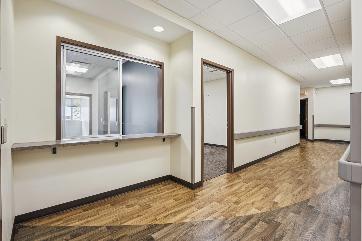REIT Sale | First Bid Meets Reserve - Former VA Outpatient Clinic | Galesburg, IL