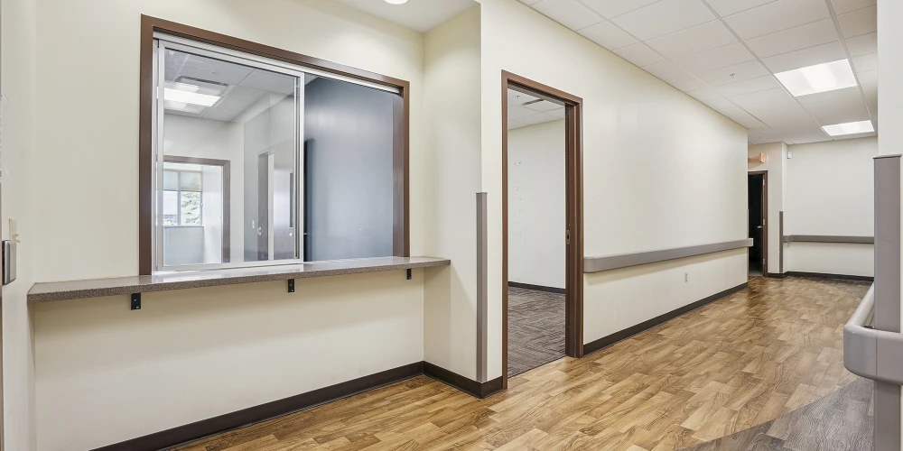 REIT Sale | First Bid Meets Reserve - Former VA Outpatient Clinic | Galesburg, IL