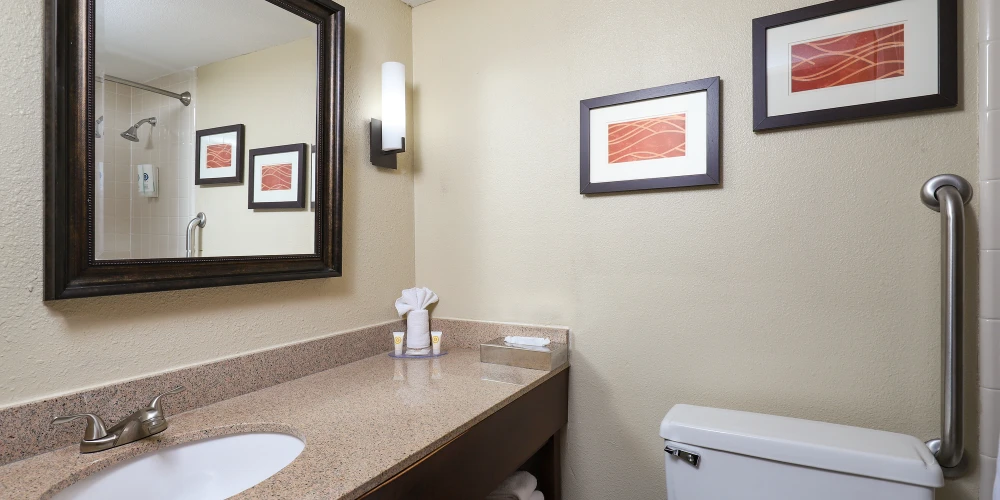 Comfort Inn - Airport | Grand Rapids, MI