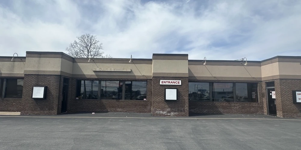 10158 Niagara Falls Blvd - 9,945+/- SF Retail Building on 1.17+/- Acres