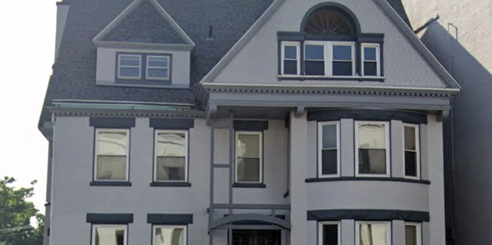 1160 Main St - 8700 +/- SF Office Building