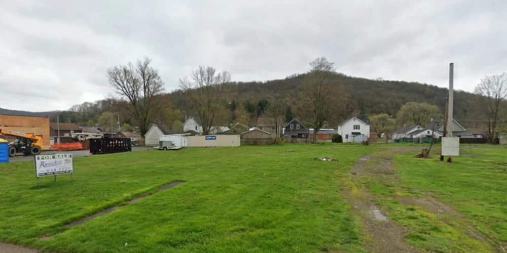 141 W Washington St - 0.80+/- Acres Vacant Land