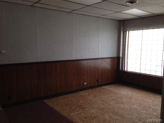 145 Ontario St - 7,450 +/- SF Mixed-Use building