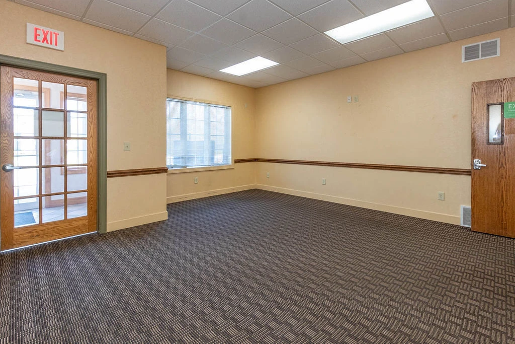 16 Davison Court - Medical & Professional Offices