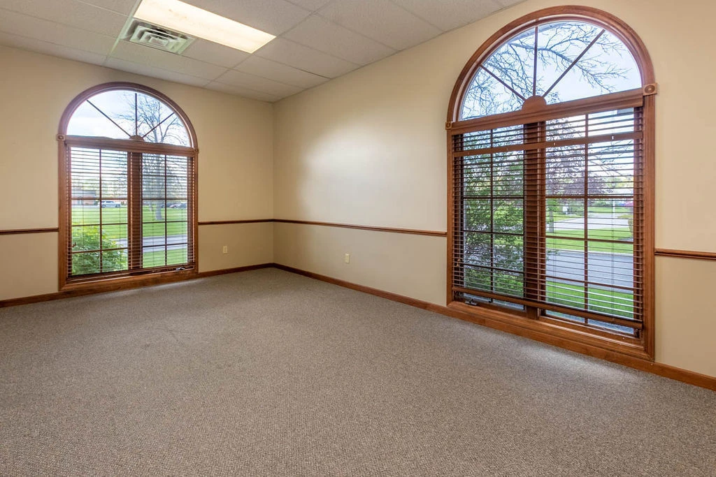 16 Davison Court - Medical & Professional Offices