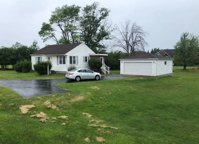 2890 Southwestern Blvd - Commercial & Residential (Mixed Use) Land with 720+/- SF House