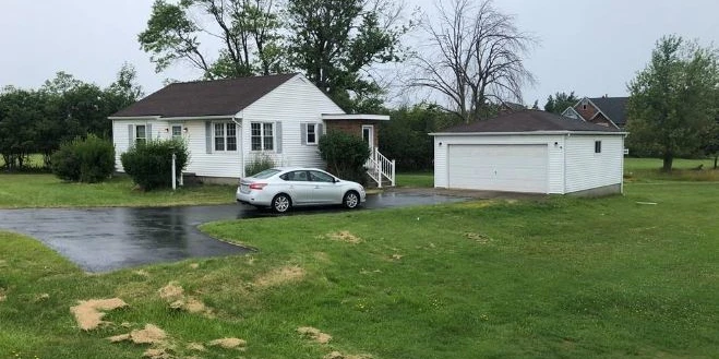 2890 Southwestern Blvd - Commercial & Residential (Mixed Use) Land with 720+/- SF House