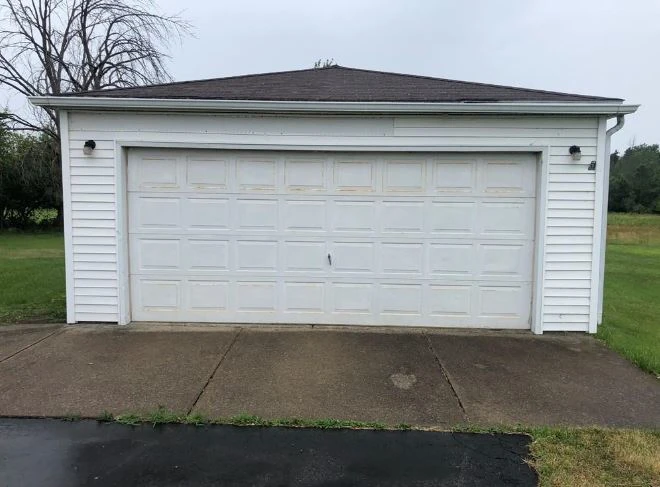 2890 Southwestern Blvd - Commercial & Residential (Mixed Use) Land with 720+/- SF House