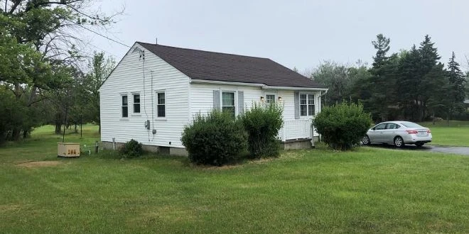 2890 Southwestern Blvd - Commercial & Residential (Mixed Use) Land with 720+/- SF House