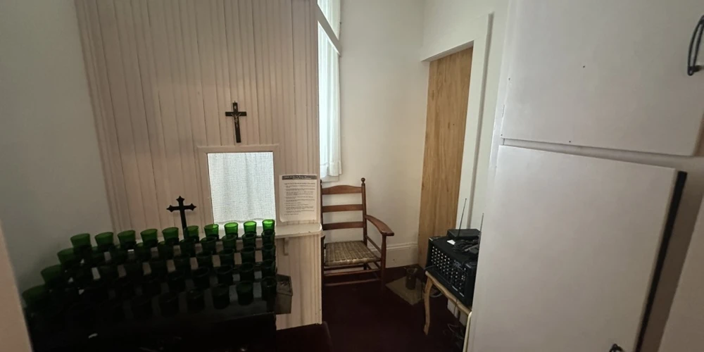 3915 Cottage bridge Rd - Traditional wood-frame church building