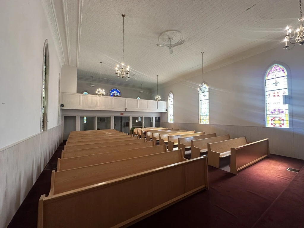 3915 Cottage bridge Rd - Traditional wood-frame church building