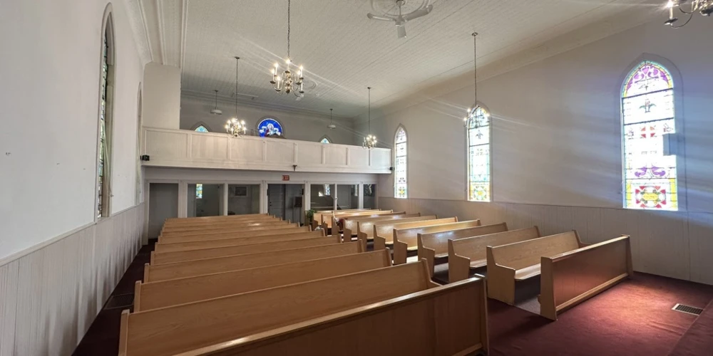 3915 Cottage bridge Rd - Traditional wood-frame church building