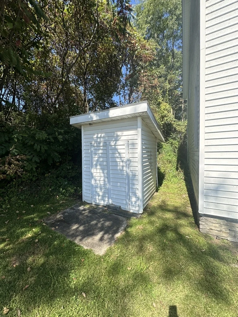 3915 Cottage bridge Rd - Traditional wood-frame church building