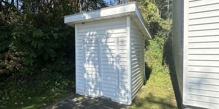 3915 Cottage bridge Rd - Traditional wood-frame church building