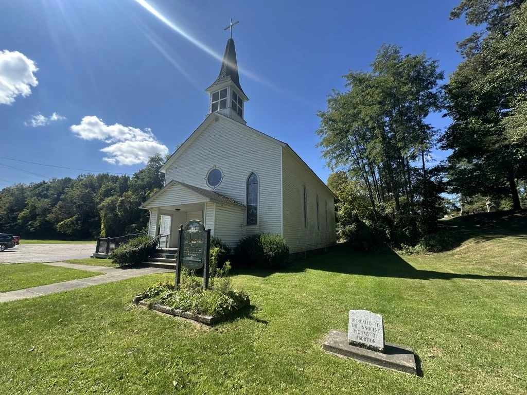 3915 Cottage bridge Rd - Traditional wood-frame church building