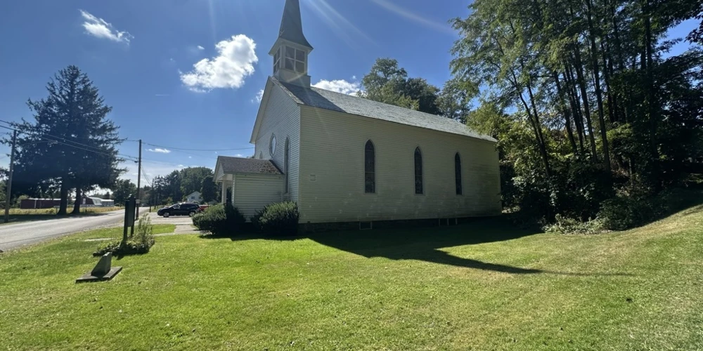 3915 Cottage bridge Rd - Traditional wood-frame church building