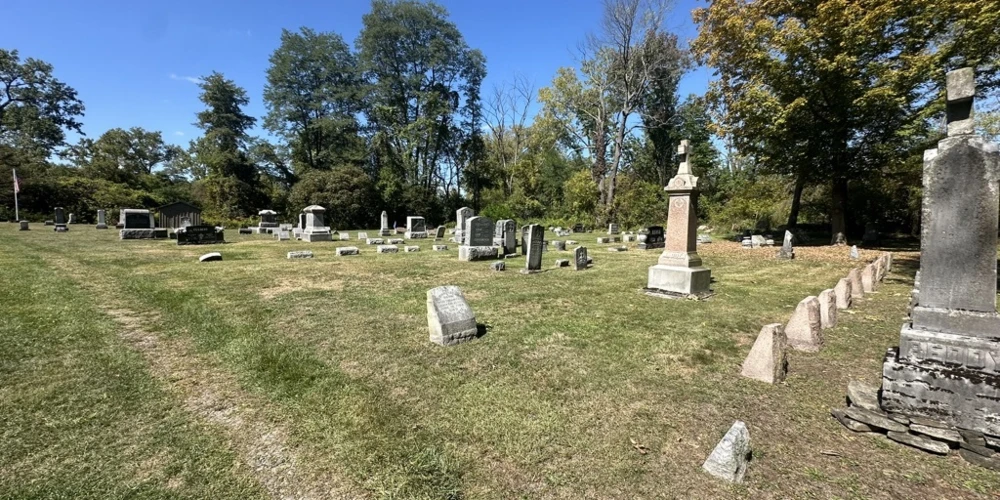 3915 Cottage bridge Rd - Traditional wood-frame church building