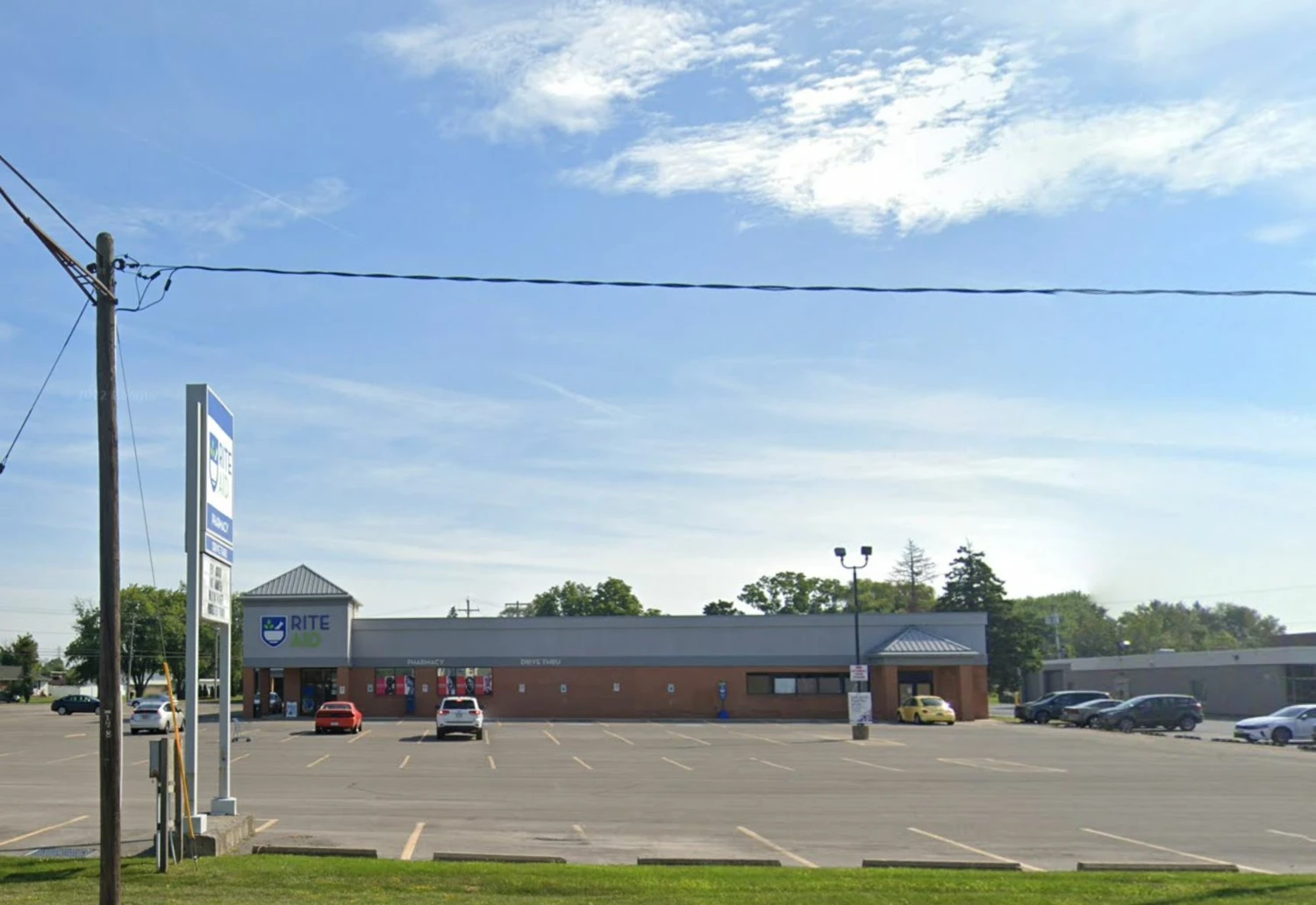 4407 Military Rd - 6,900+/- SF up to 18,900+/- SF Retail Space 