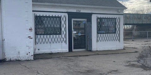 524 Hinman Ave -  1,644+/- SF Unbranded Gas Station