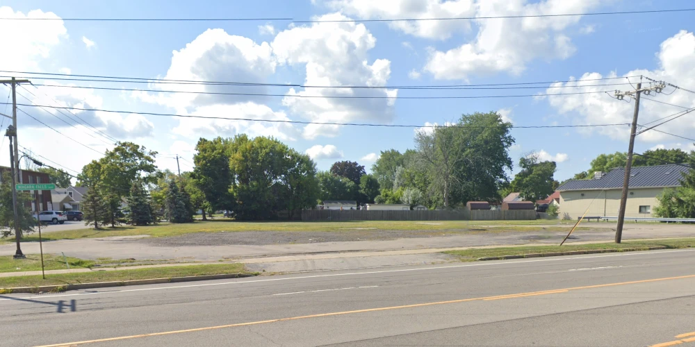 8811 Niagara Falls Blvd - 0.83+/- Acres Vacant Land