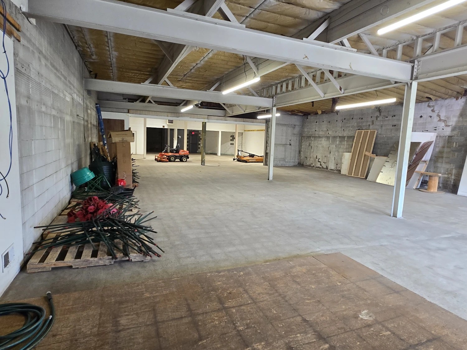 9170 Transit Rd - 14,710+/- SF  WAREHOUSE SPACE