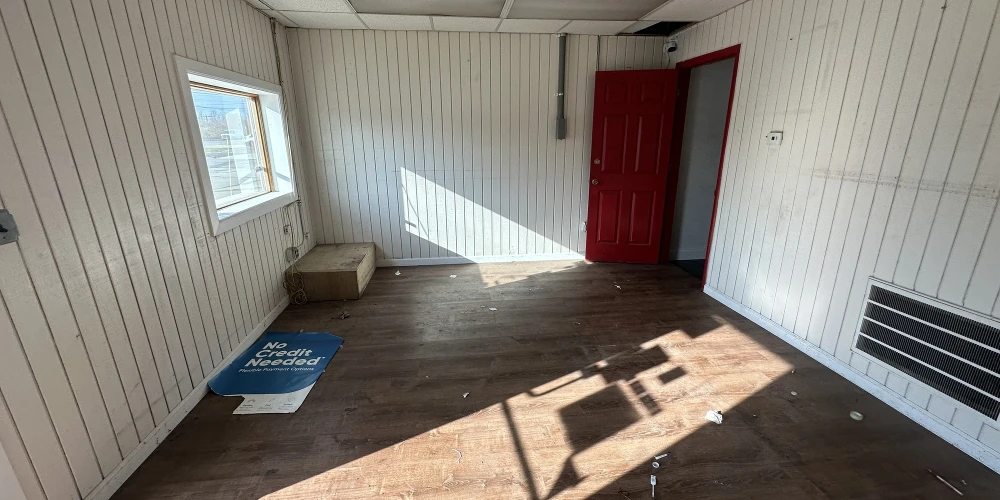 3106 Walden Ave - Former AAMCO For Sale