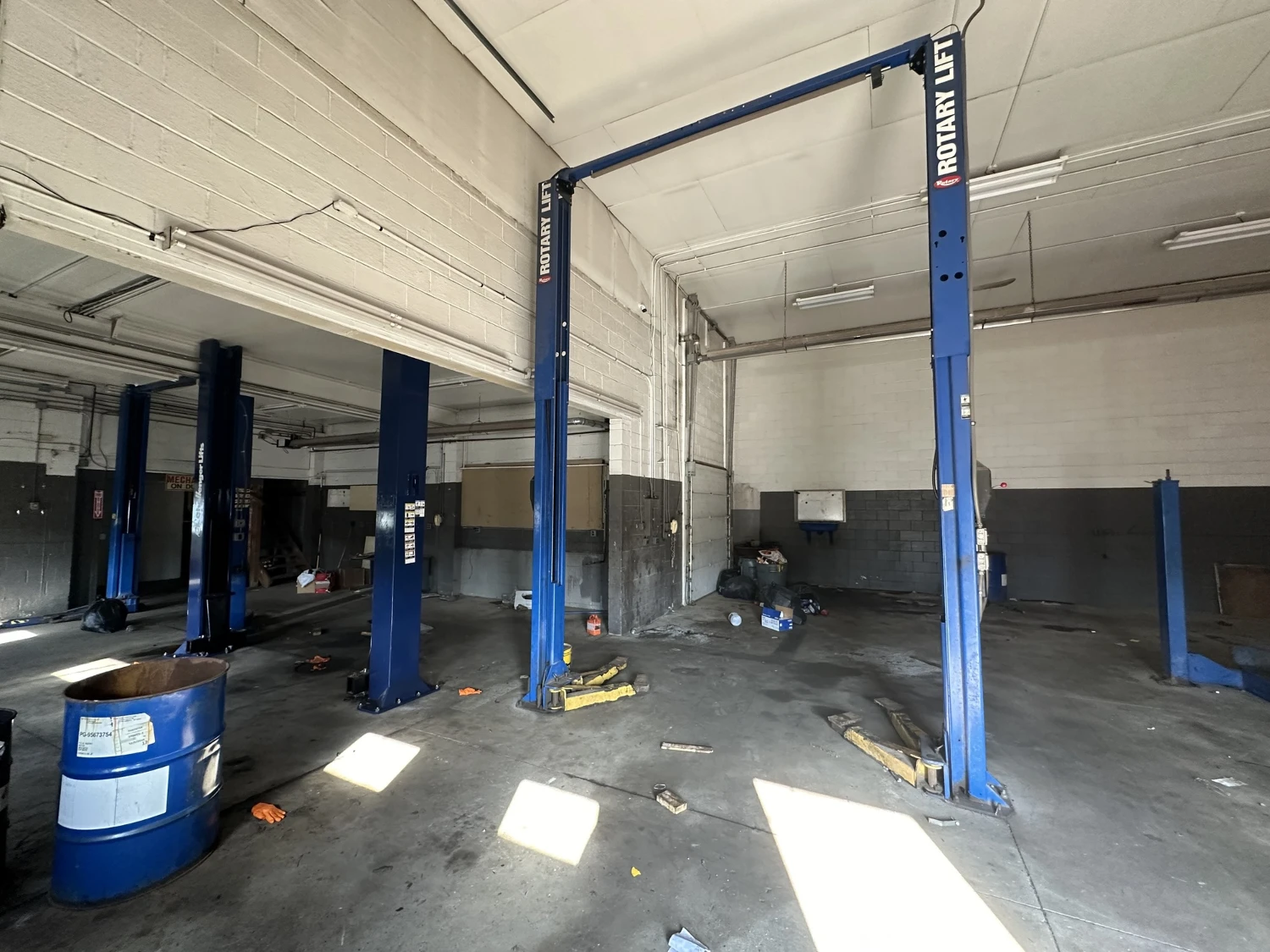 3106 Walden Ave - Former AAMCO For Sale