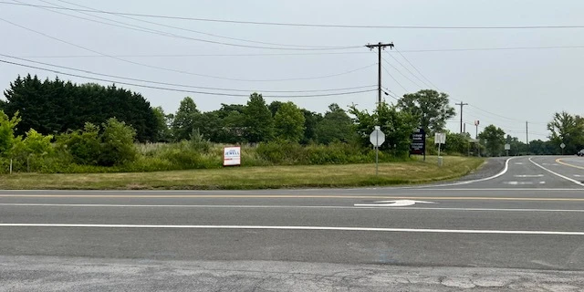 Middletown Village, Commercial Development