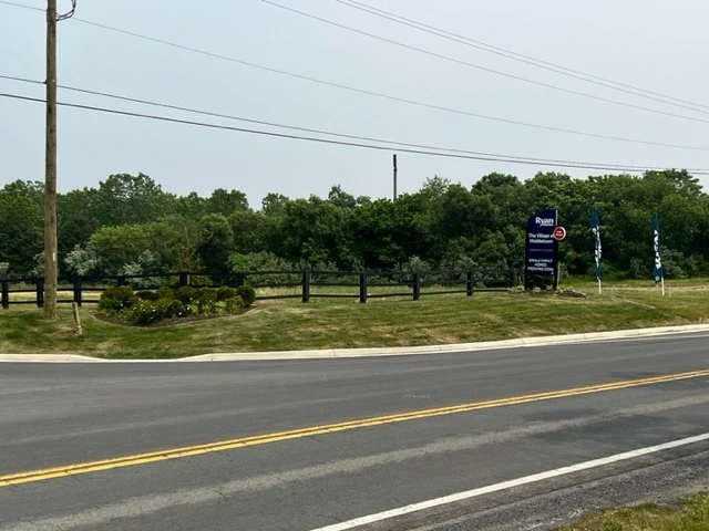 Middletown Village, Commercial Development