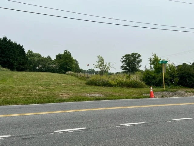 Middletown Village, Commercial Development
