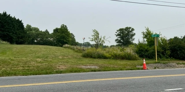 Middletown Village, Commercial Development