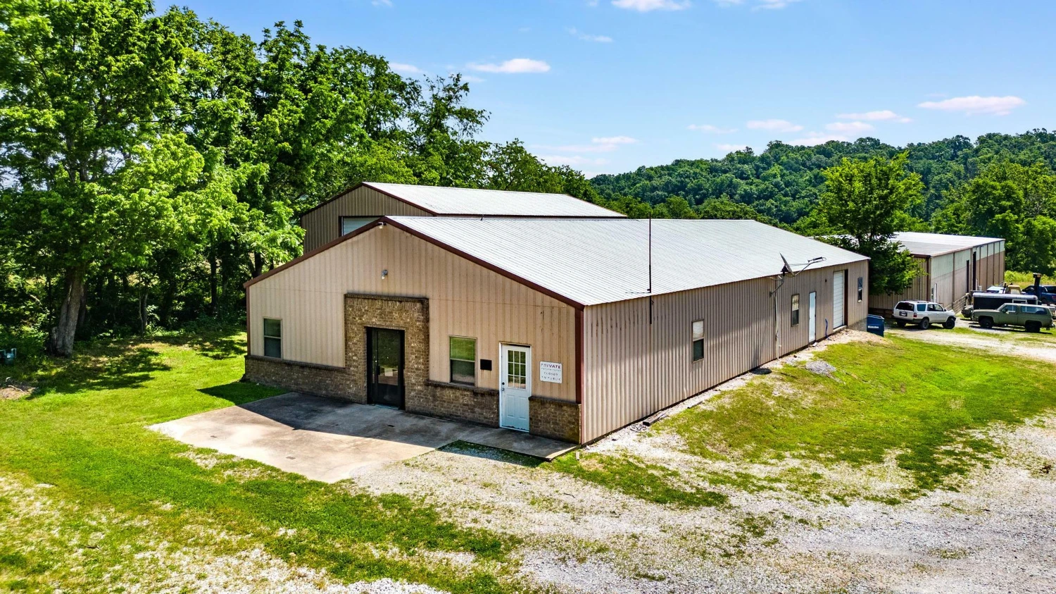 12182 Peach Orchard Rd, Bentonville