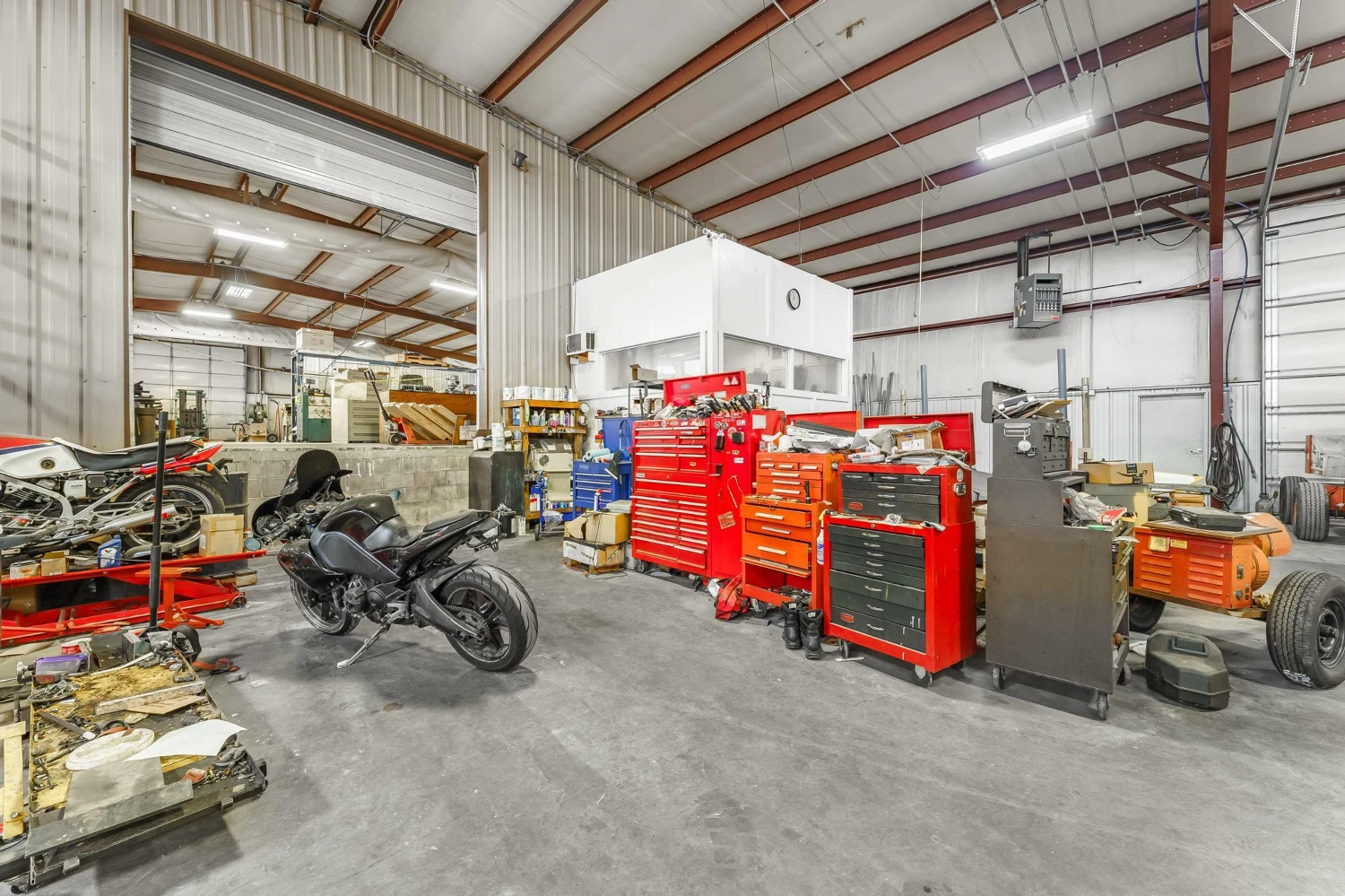 12182 Peach Orchard Rd, Bentonville