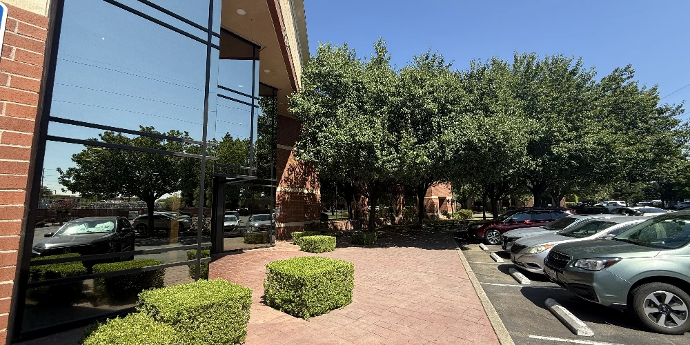 Larkspur Centre