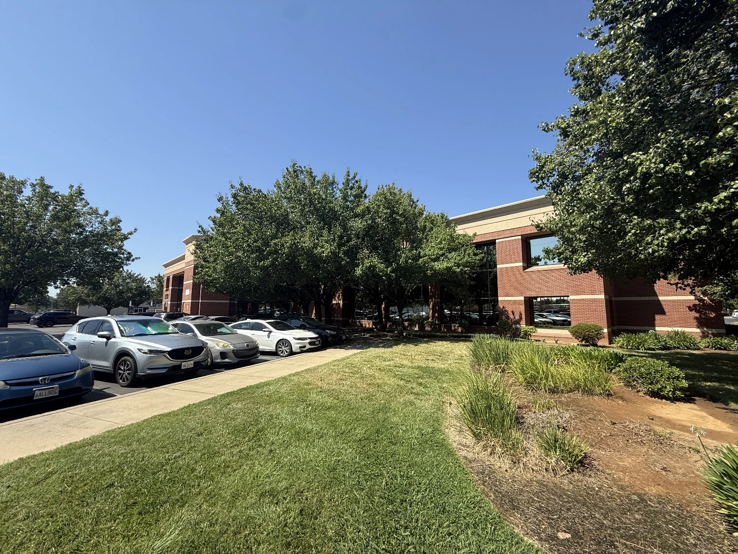 Larkspur Centre