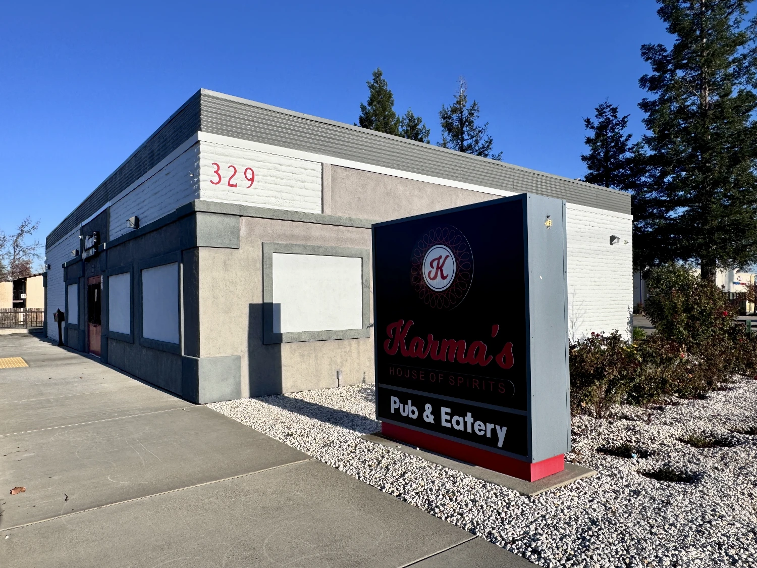 Freestanding Restaurant 329 Lake Blvd 
