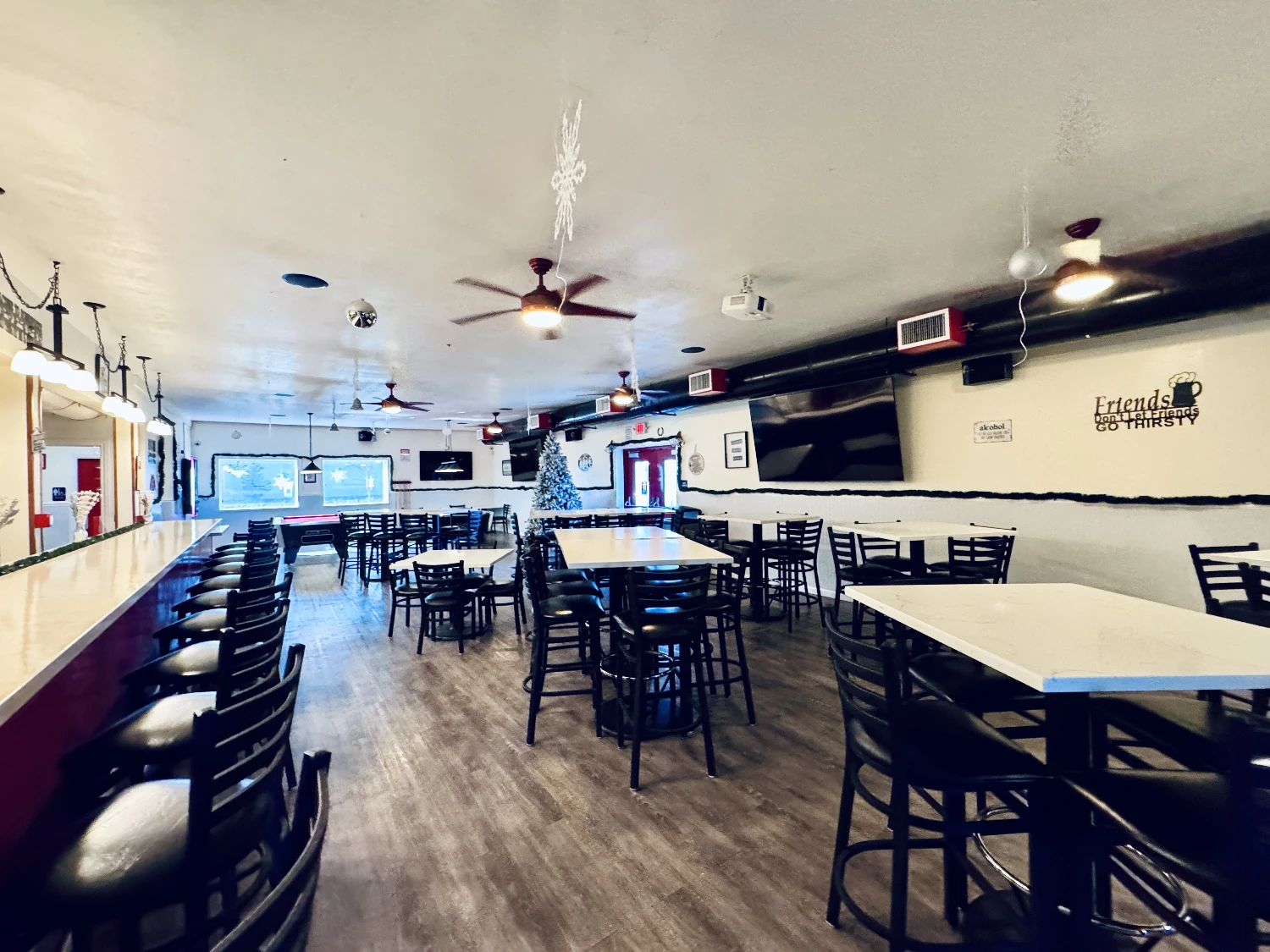 Freestanding Restaurant 329 Lake Blvd 