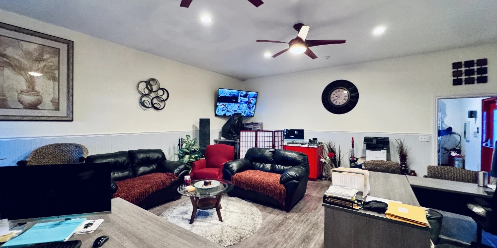 Freestanding Restaurant 329 Lake Blvd 