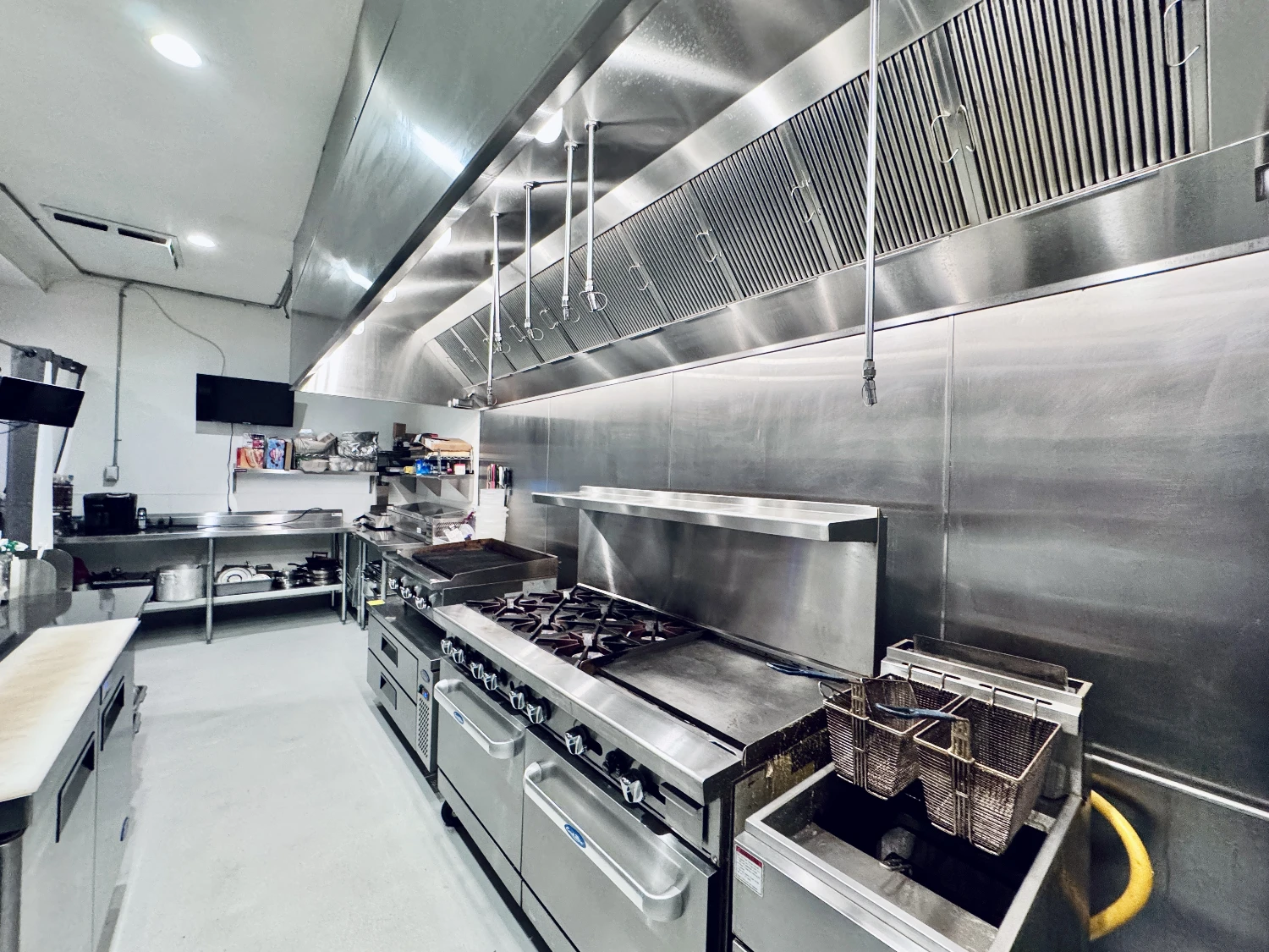 Freestanding Restaurant 329 Lake Blvd 