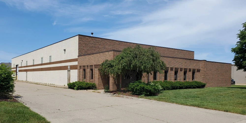 33891 Doreka Dr, Fraser, MI for sale