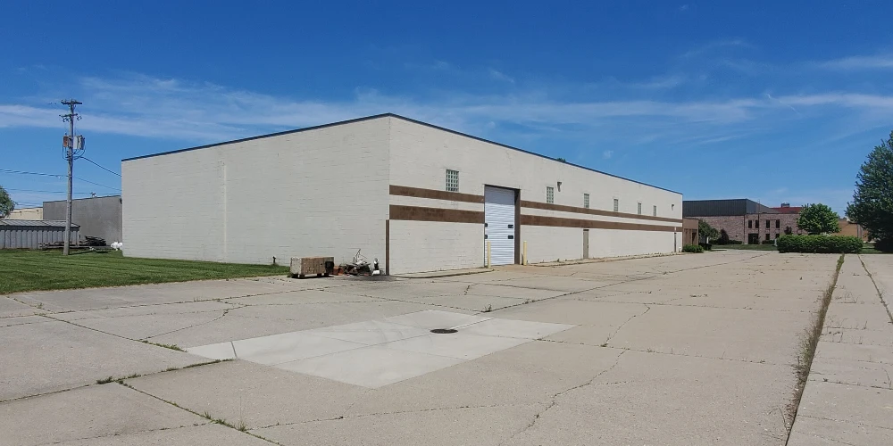 33891 Doreka Dr, Fraser, MI for sale