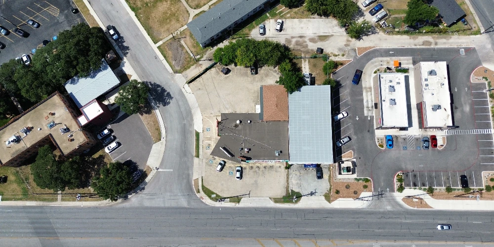 603 Bandera - Corner Restaurant + Apartment | Turnkey Equipment | Validated Corridor