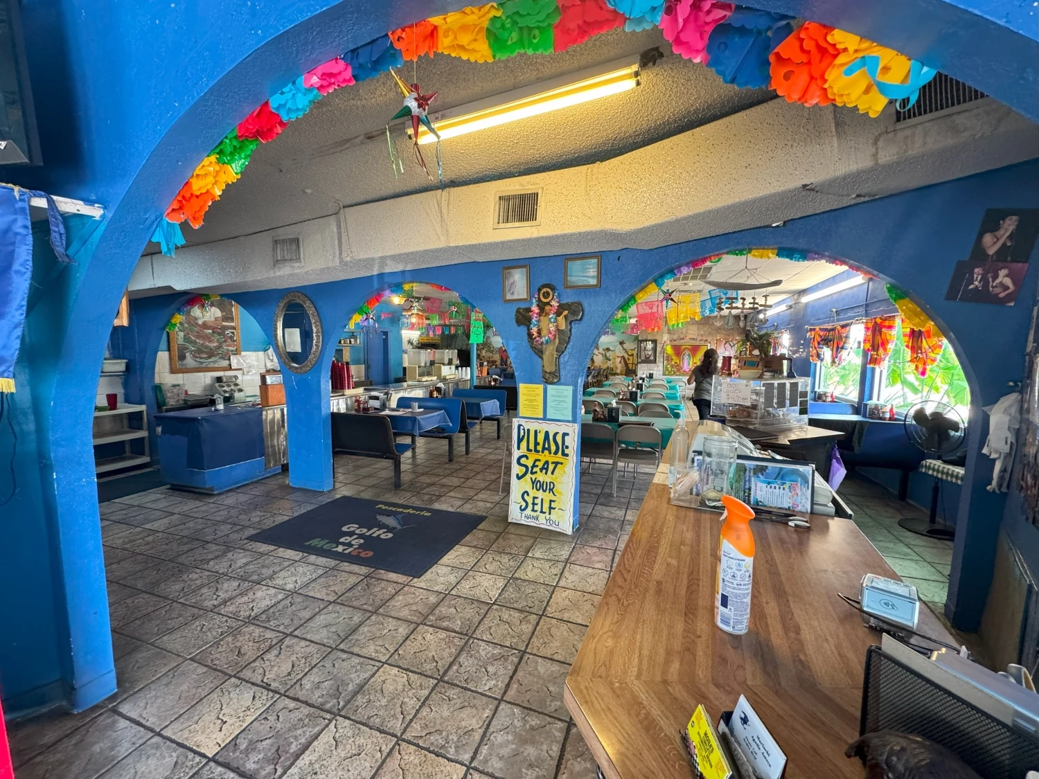 603 Bandera - Corner Restaurant + Apartment | Turnkey Equipment | Validated Corridor