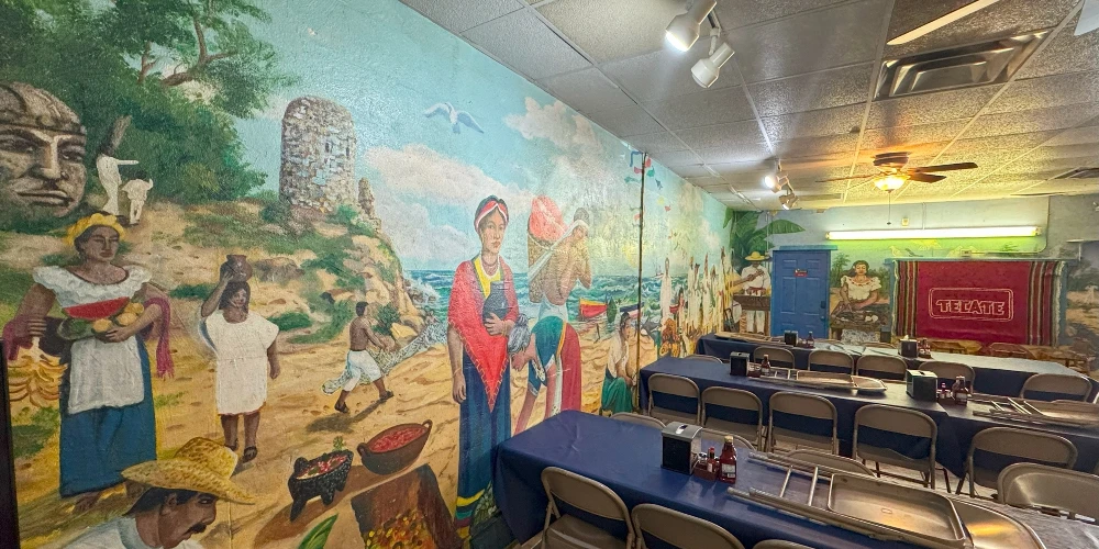 603 Bandera - Corner Restaurant + Apartment | Turnkey Equipment | Validated Corridor