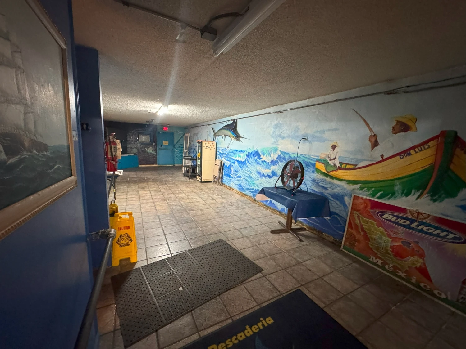 603 Bandera - Corner Restaurant + Apartment | Turnkey Equipment | Validated Corridor