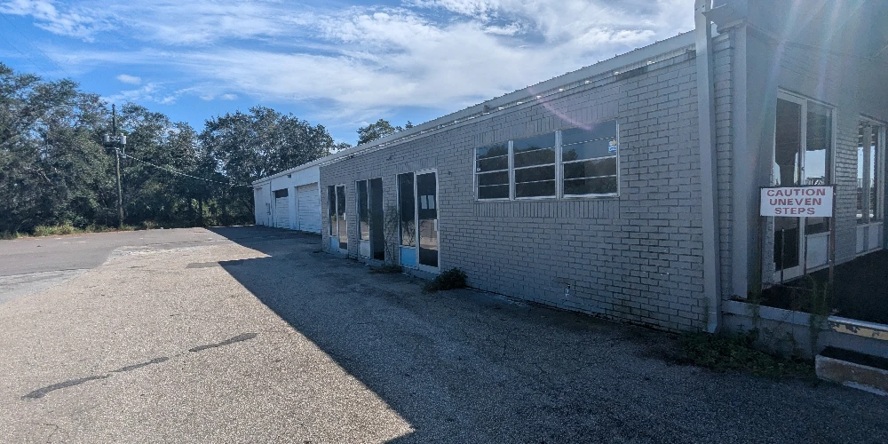 Sebring 15,277 SF Commercial Warehouse 