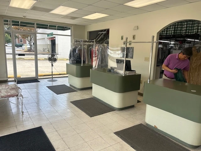Oakland Avenue Retail